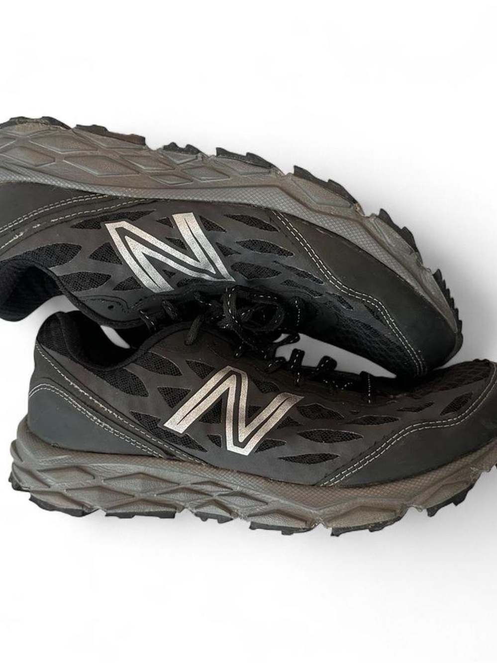 Men 9 New Balance Men's Black Trail Running Shoes